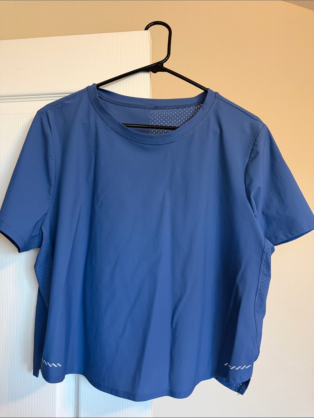 Fabletics Women’s Short Sleeve Athletic Tee